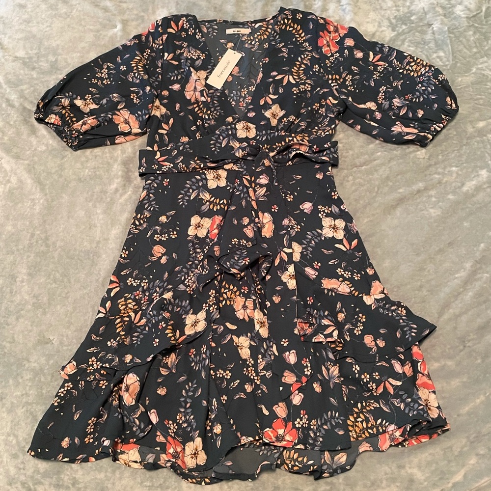 Francescas summer floral dress NWT